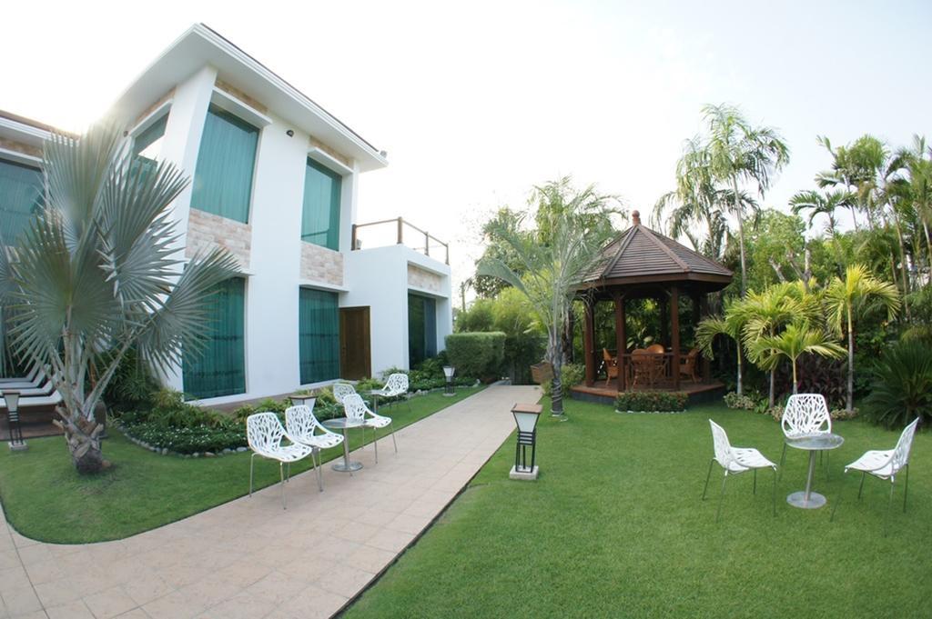Palm Spring Resort Rangun Kültér fotó
