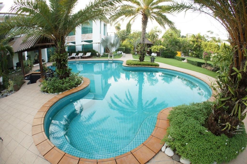 Palm Spring Resort Rangun Kültér fotó